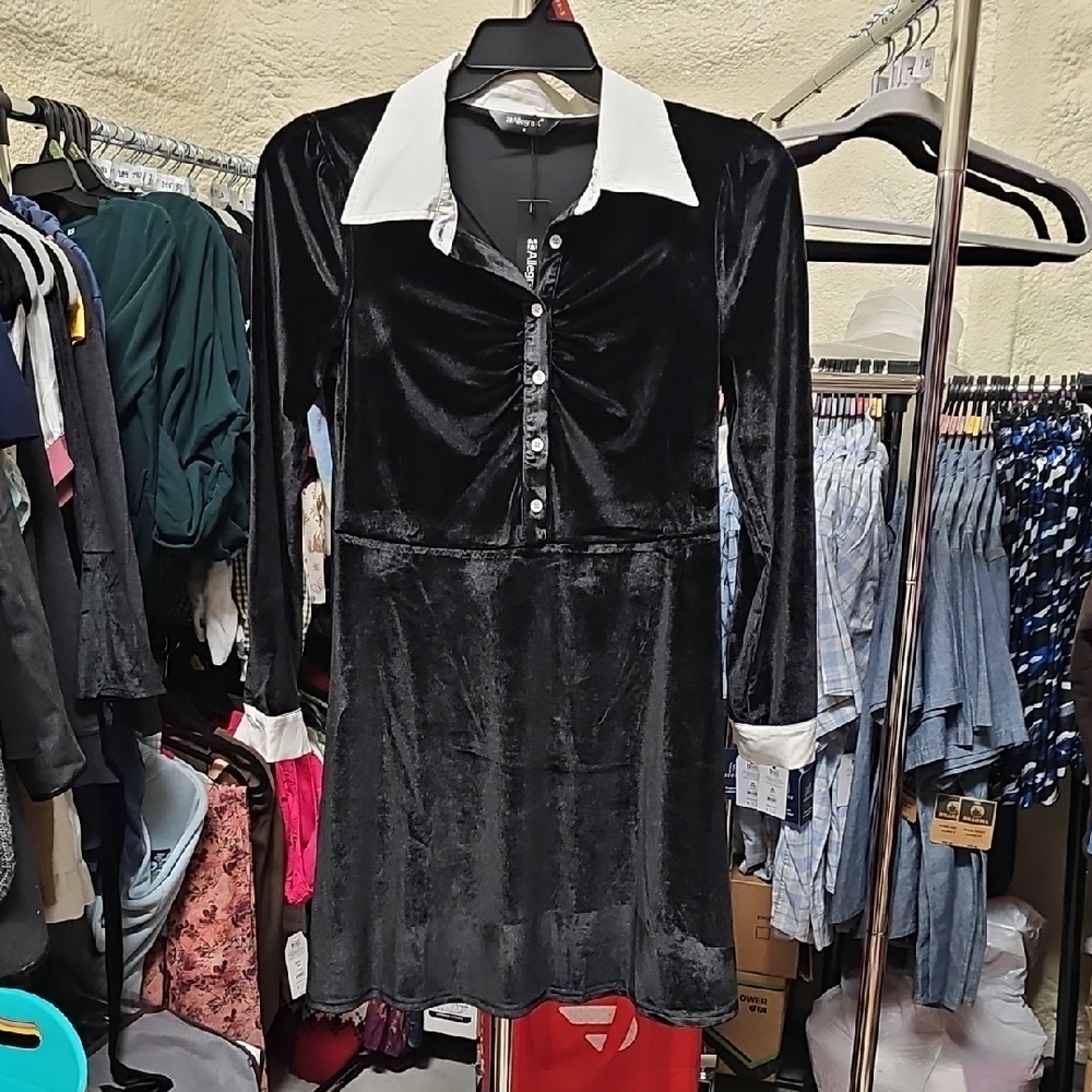 Nwt Black Velvet Dress with White Collar #139